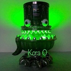 👀BBW Monster Fountain Halloween Candle Holder